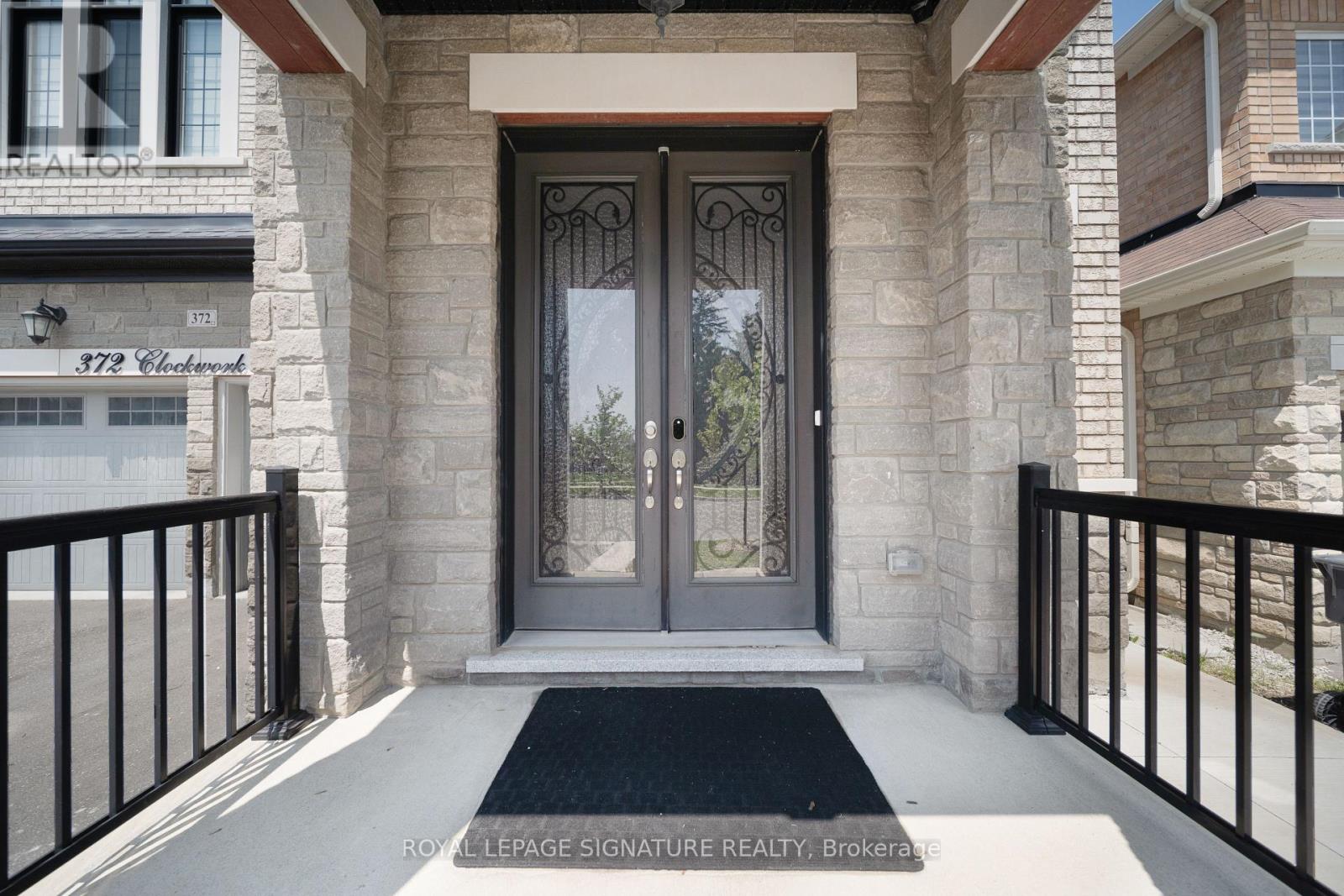 372 CLOCKWORK DRIVE