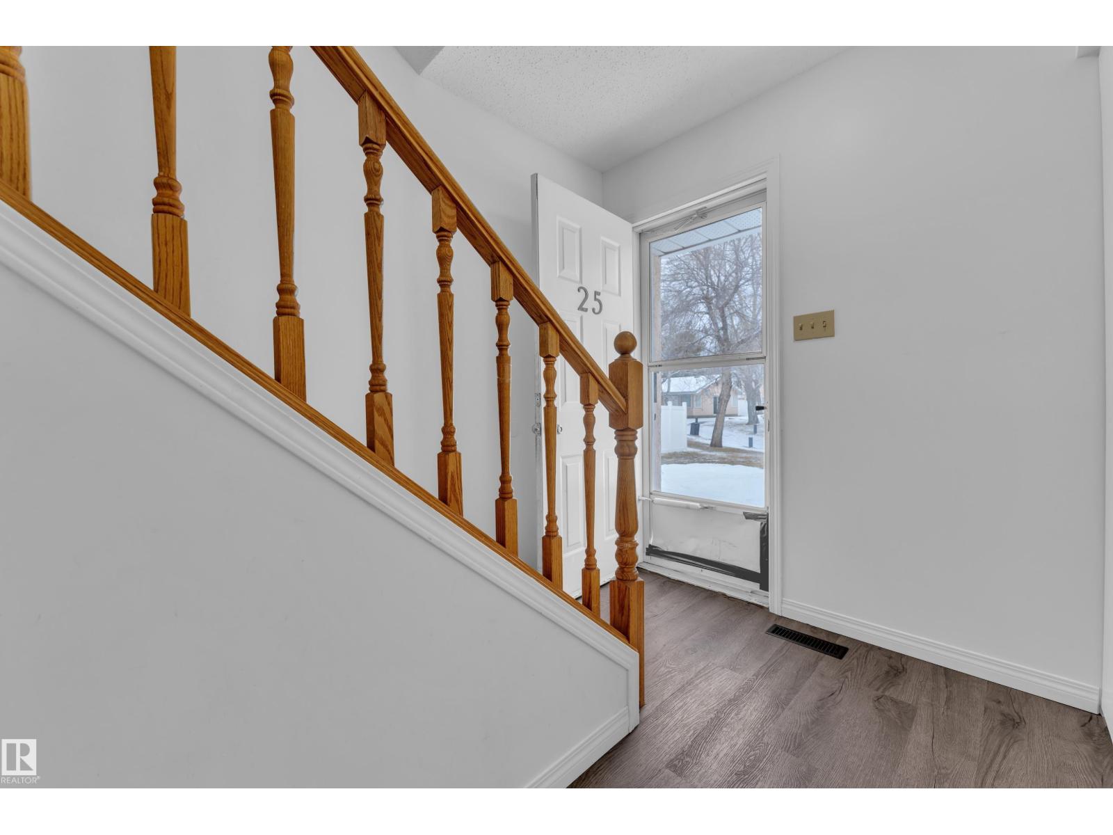 25 LAKEWOOD VG NW