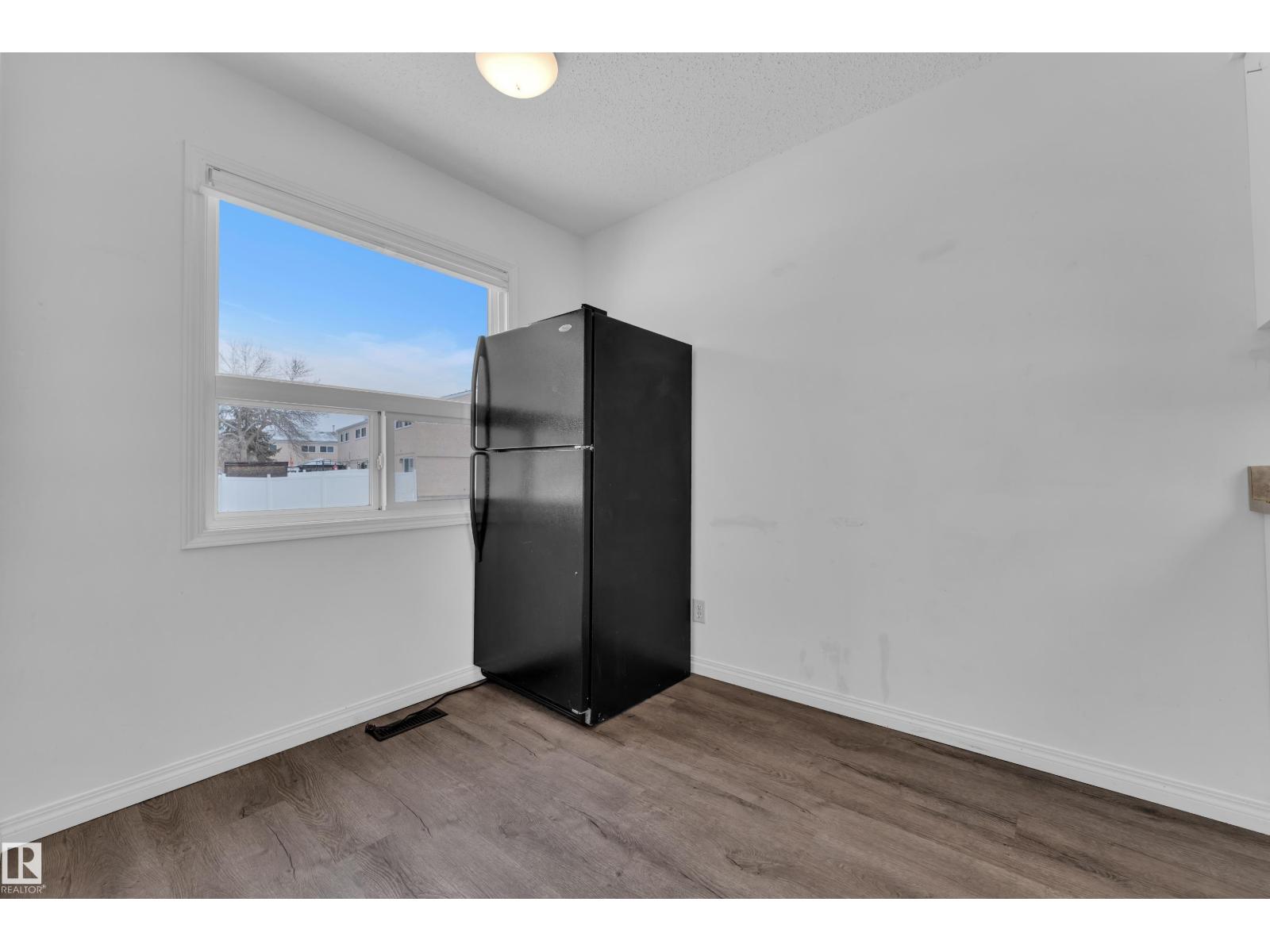 25 LAKEWOOD VG NW