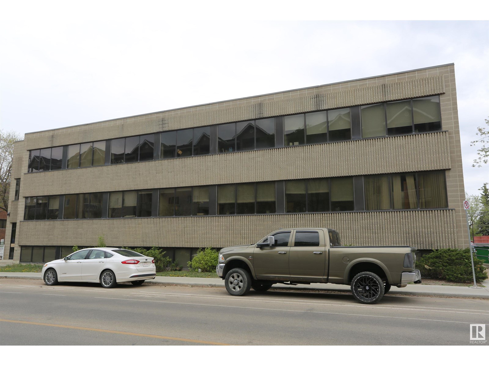 12120 106 AV NW