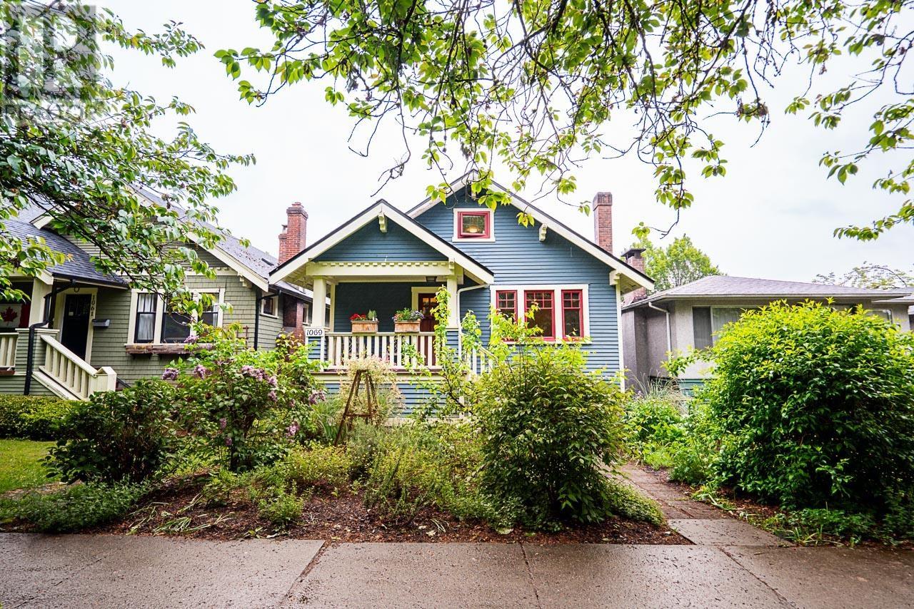 1071 E 10TH AVENUE