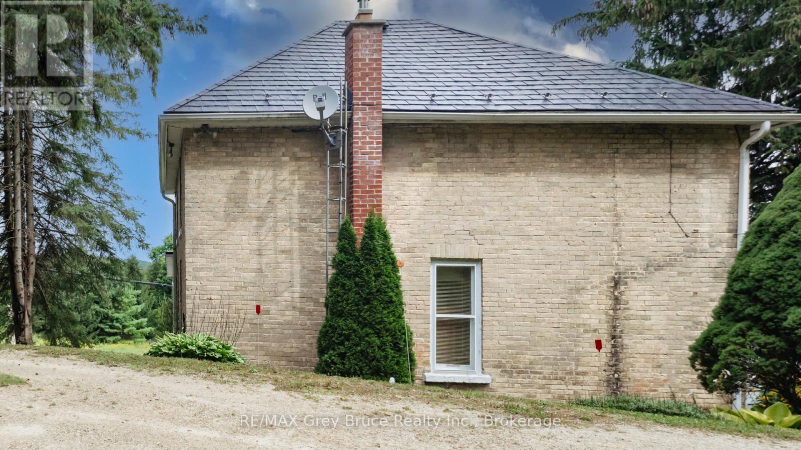500064 GREY ROAD 12
