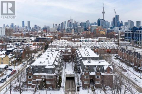 D - 32 MASSEY STREET W Toronto (Niagara) ON M6J3W4