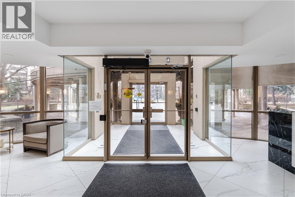 45 KINGSBRIDGE GARDEN Circle Unit# 3208