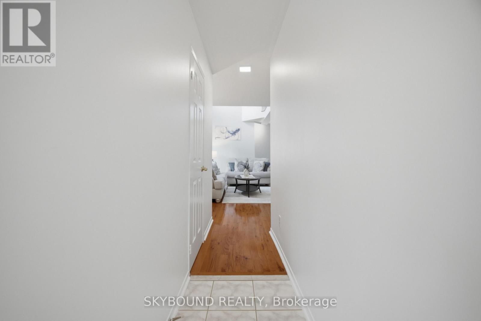 3906 ZENITH COURT