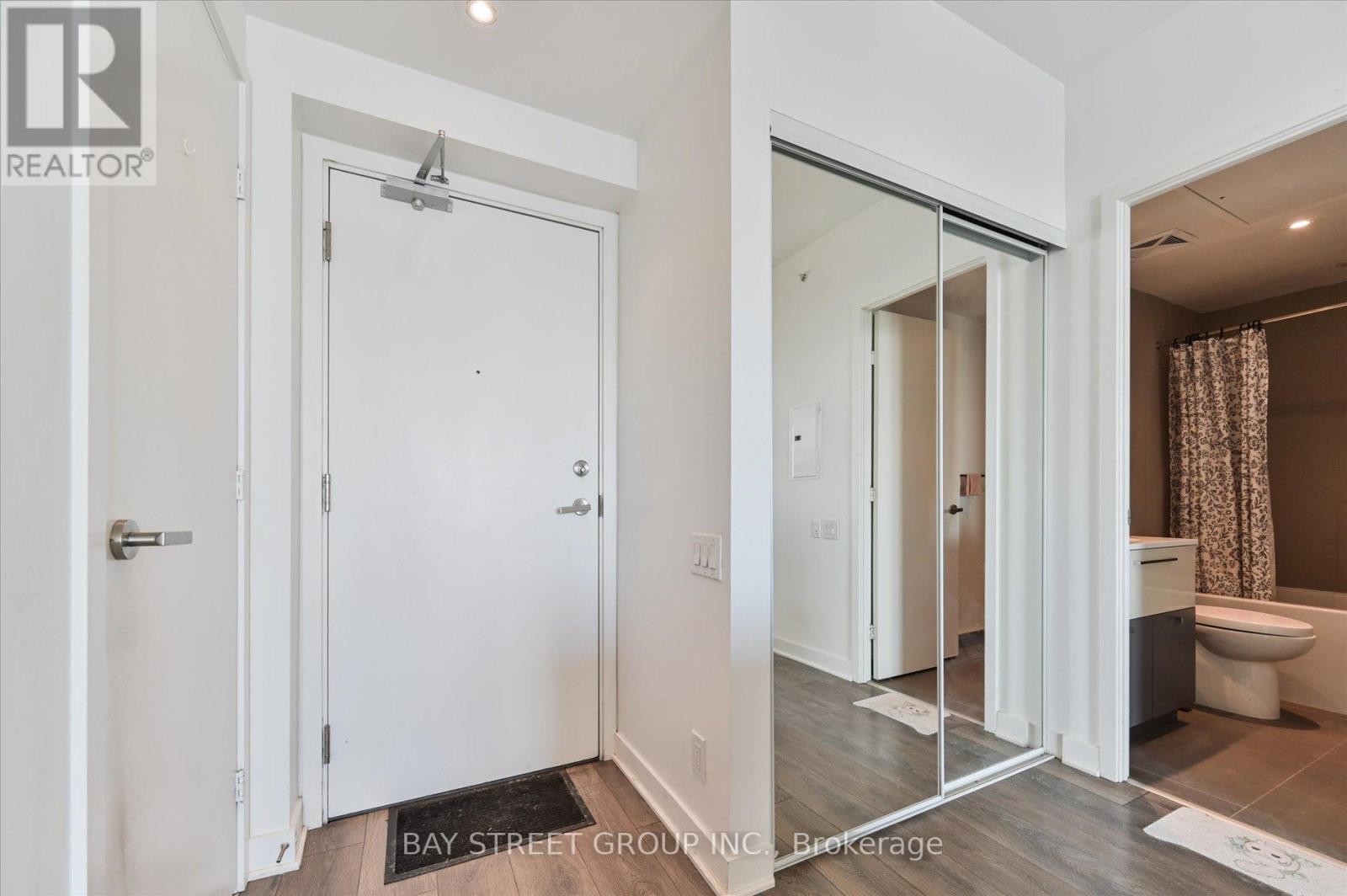 5002 - 15 GRENVILLE STREET