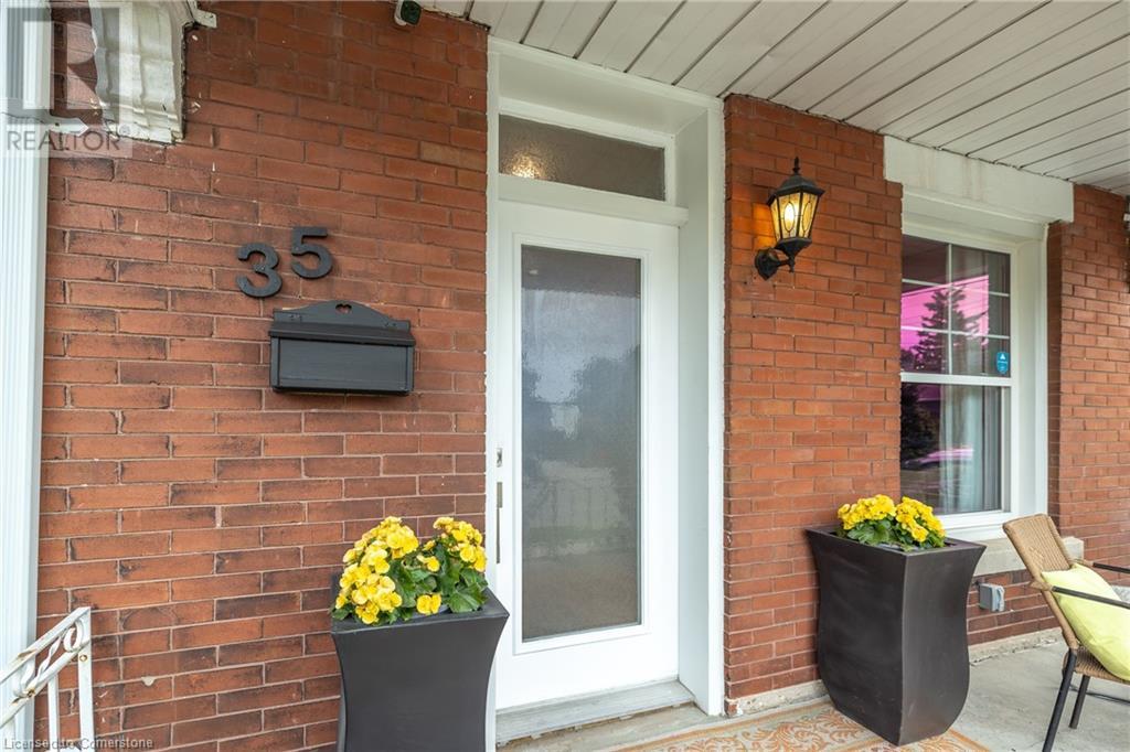 35 HARRIS Street