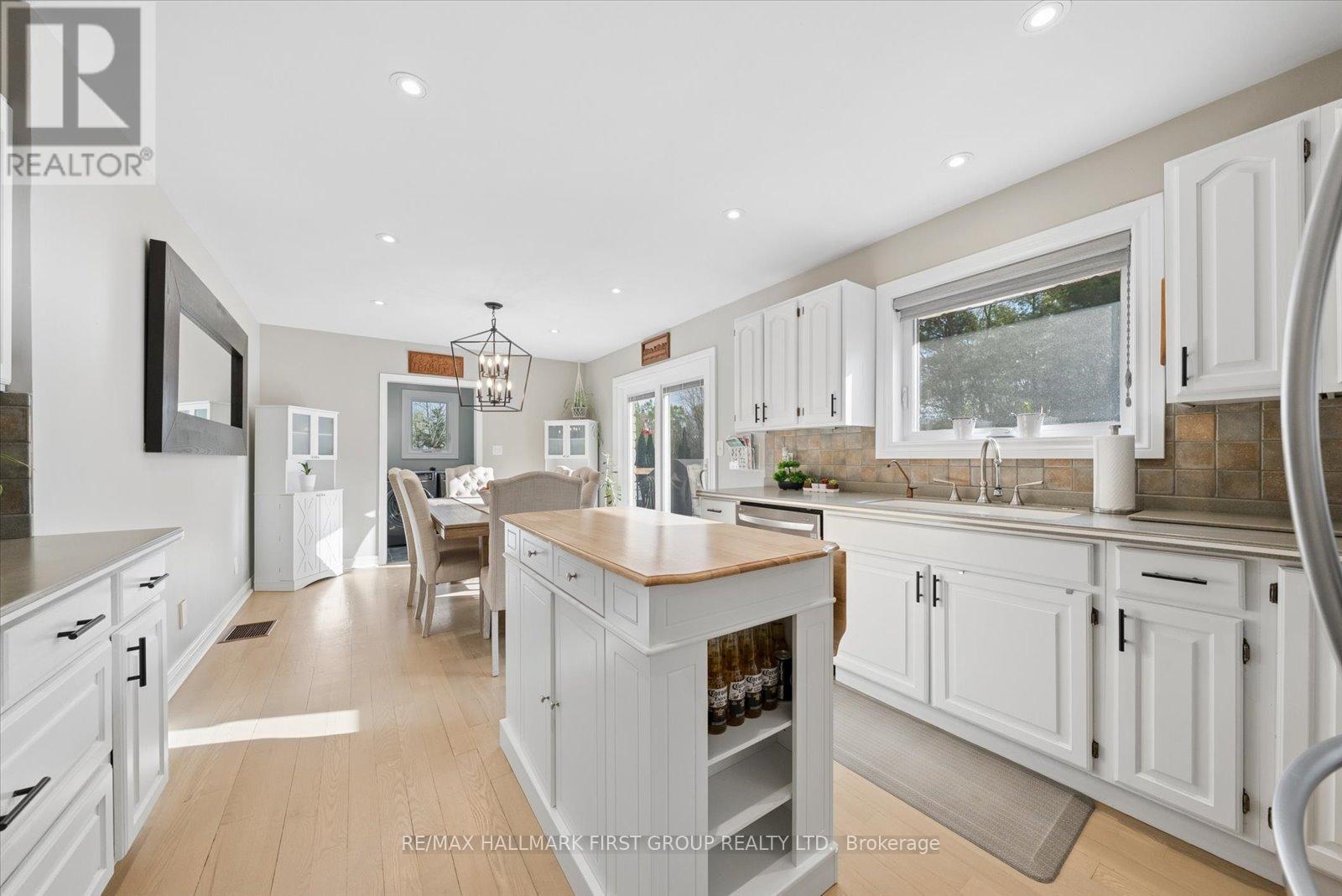 2720 CASTLE HILL DRIVE