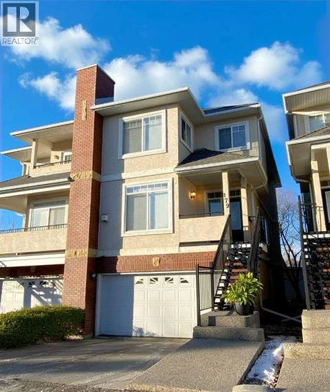 179 Sierra Morena Landing SW Calgary AB T3H4K3