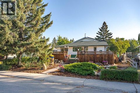 64 Foxwell Road SE Calgary AB T2H1A3