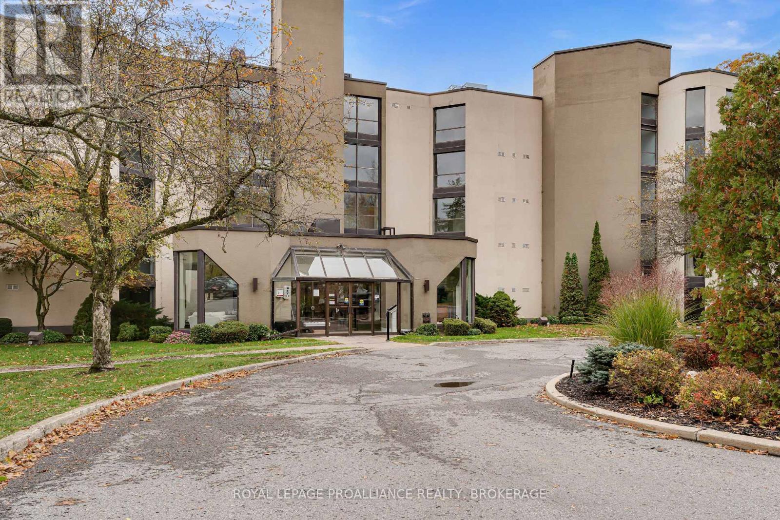 302 - 50 MARKET STREET