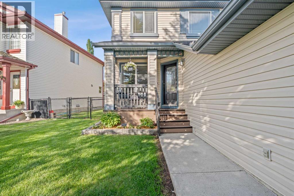 249 Mt Douglas Circle SE