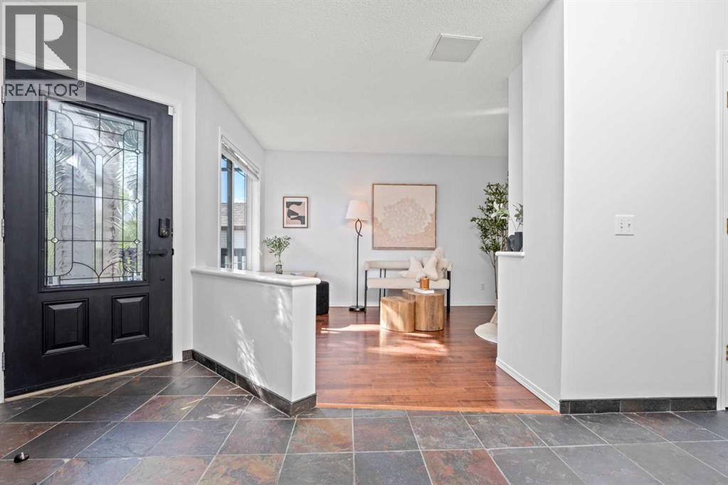249 Mt Douglas Circle SE