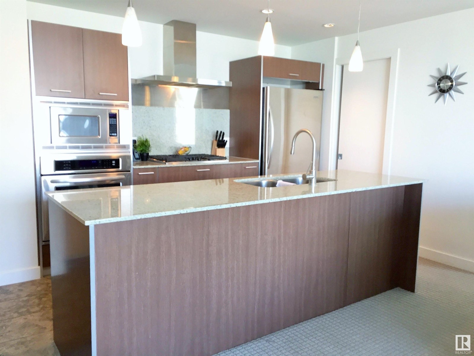 #410 2504 109 ST NW