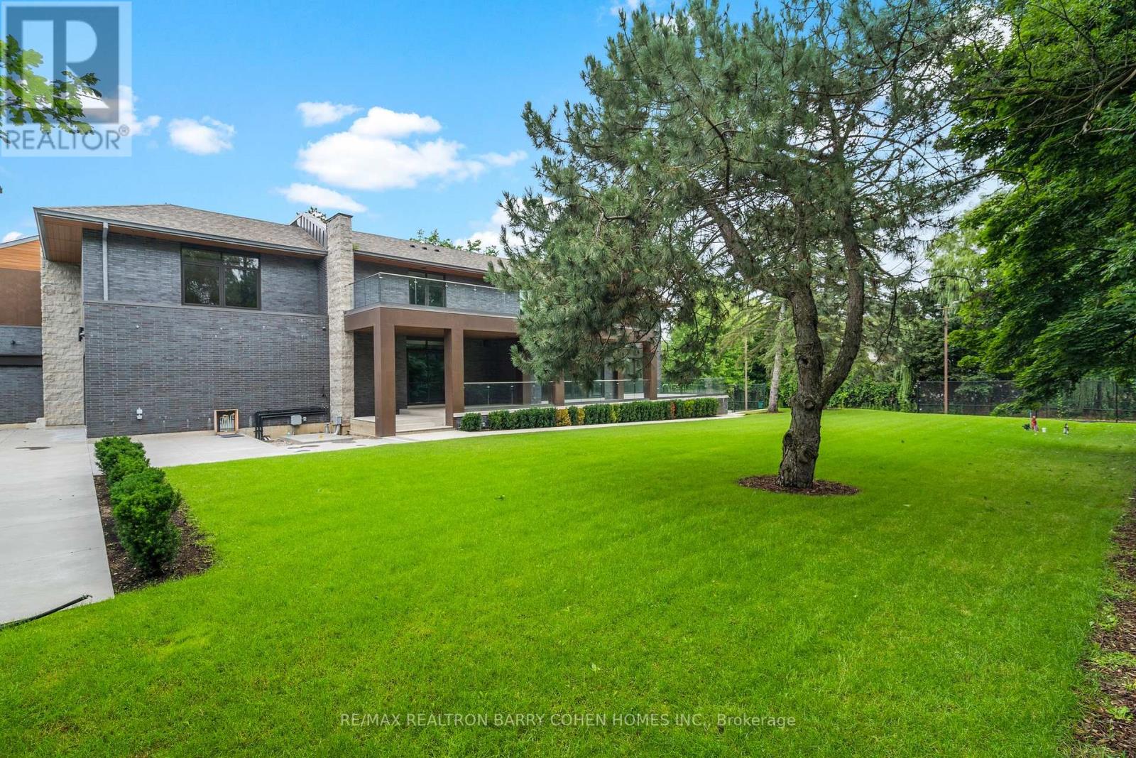 103 OLD COLONY ROAD