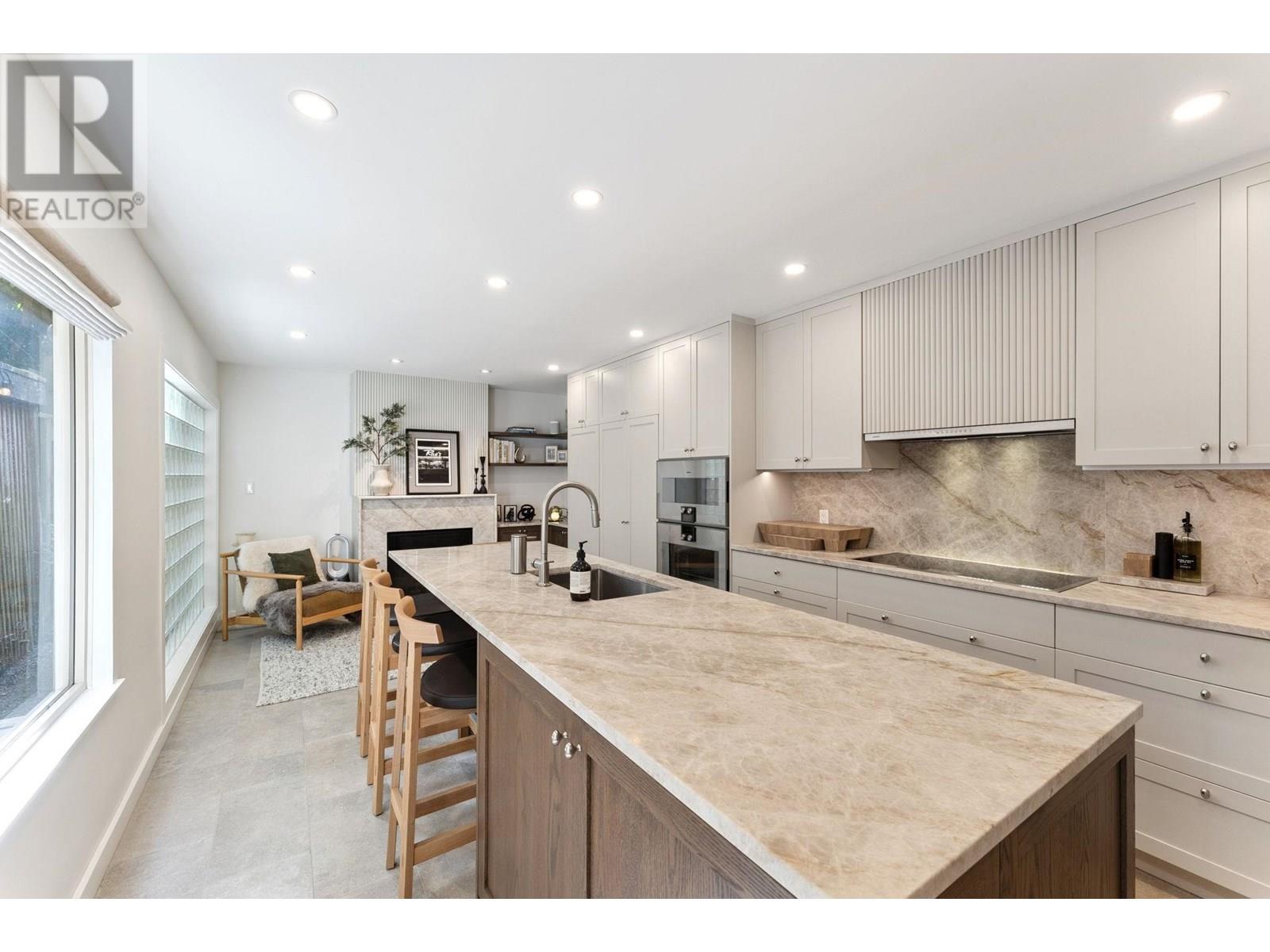 1312 MAPLE STREET