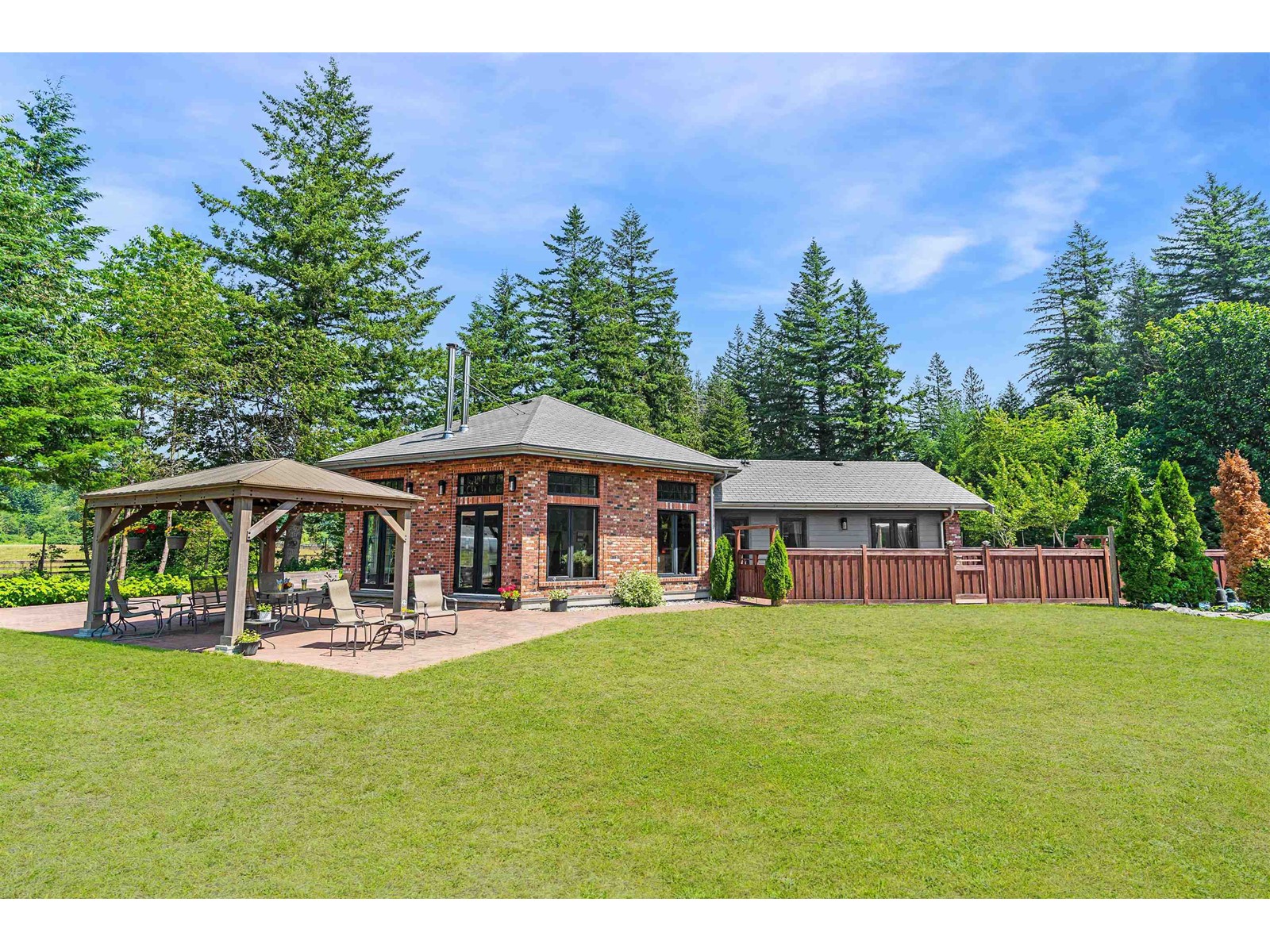 1185 COLUMBIA VALLEY ROAD|Columbia Valley