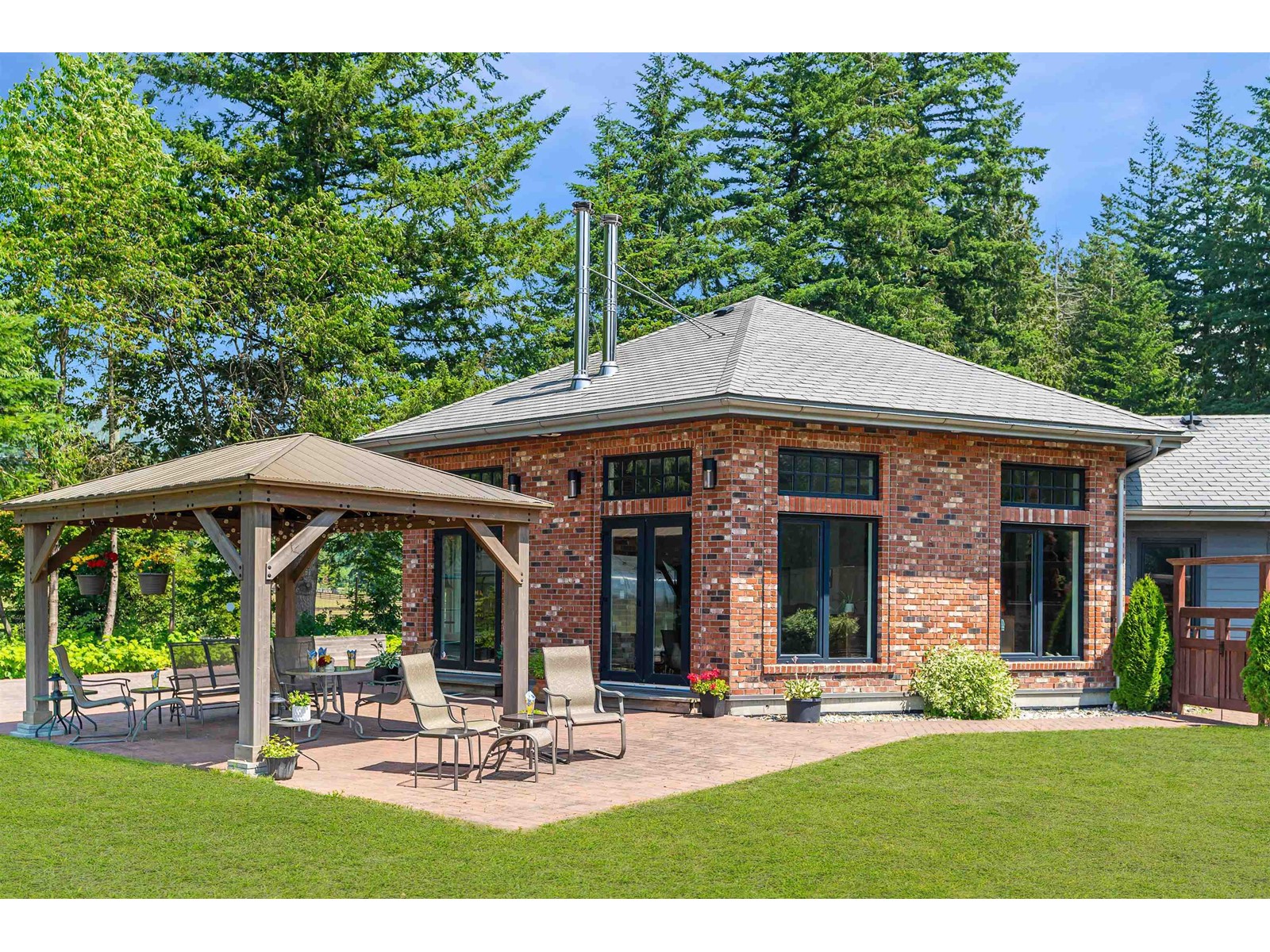 1185 COLUMBIA VALLEY ROAD|Columbia Valley