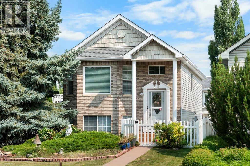 38 Hidden Spring Circle NW