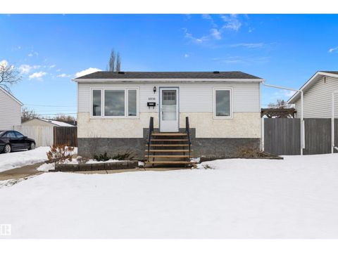 10536 162 ST NW Edmonton AB T5P3M5