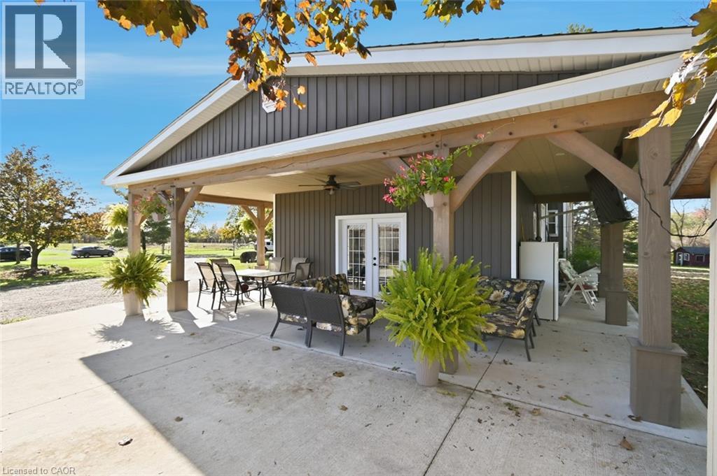 9043 RIDGE Road