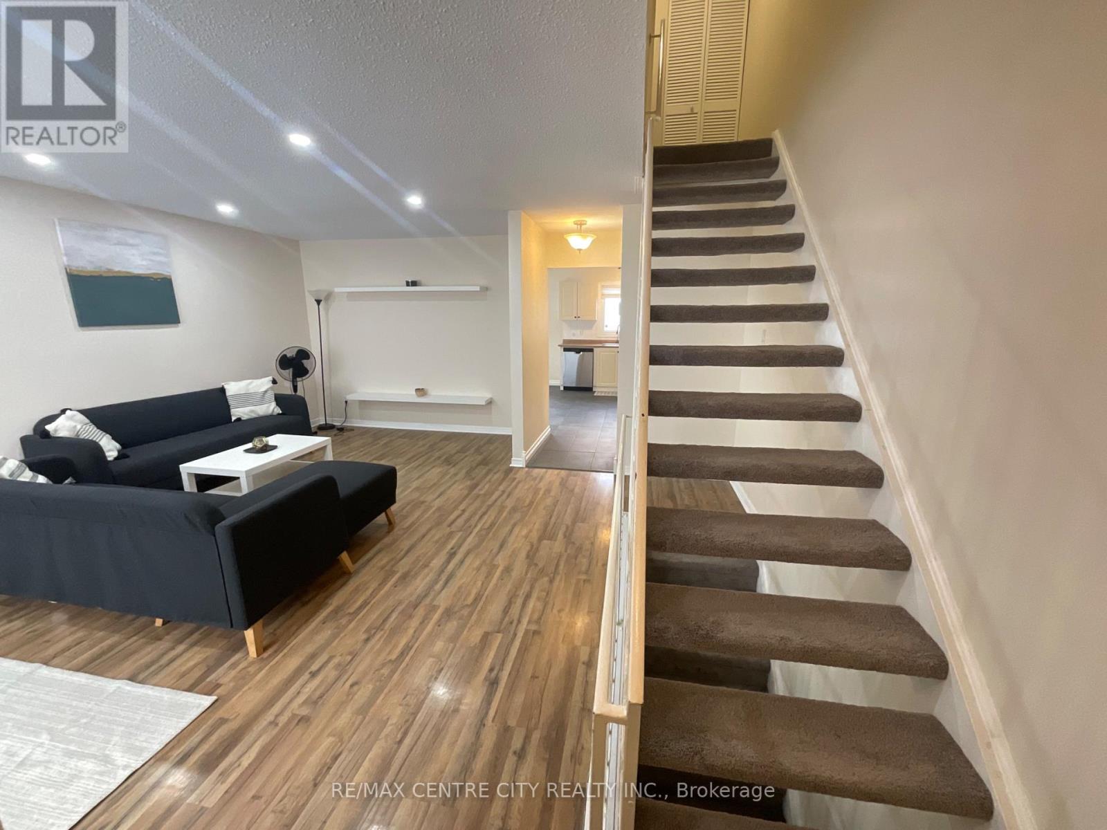 158 MONMORE ROAD