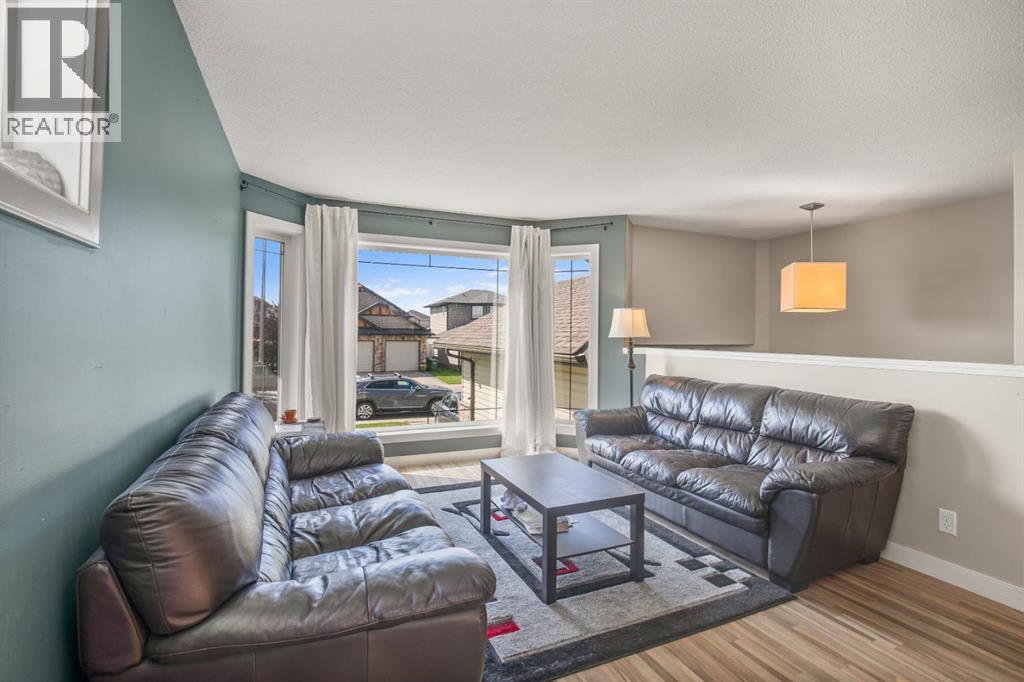 130 Larsen Crescent