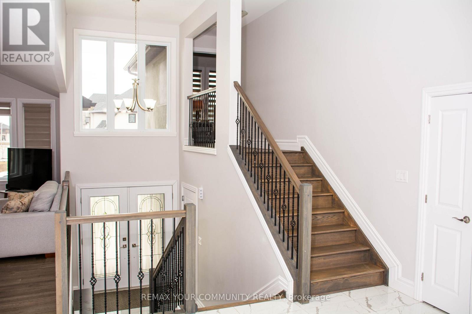 72 NOBLE COURT