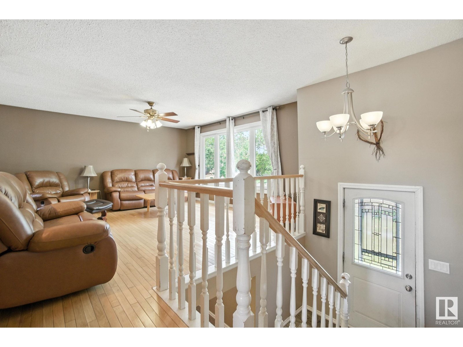19 ADDISON CR