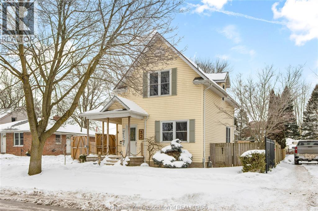 32 HALL STREET North