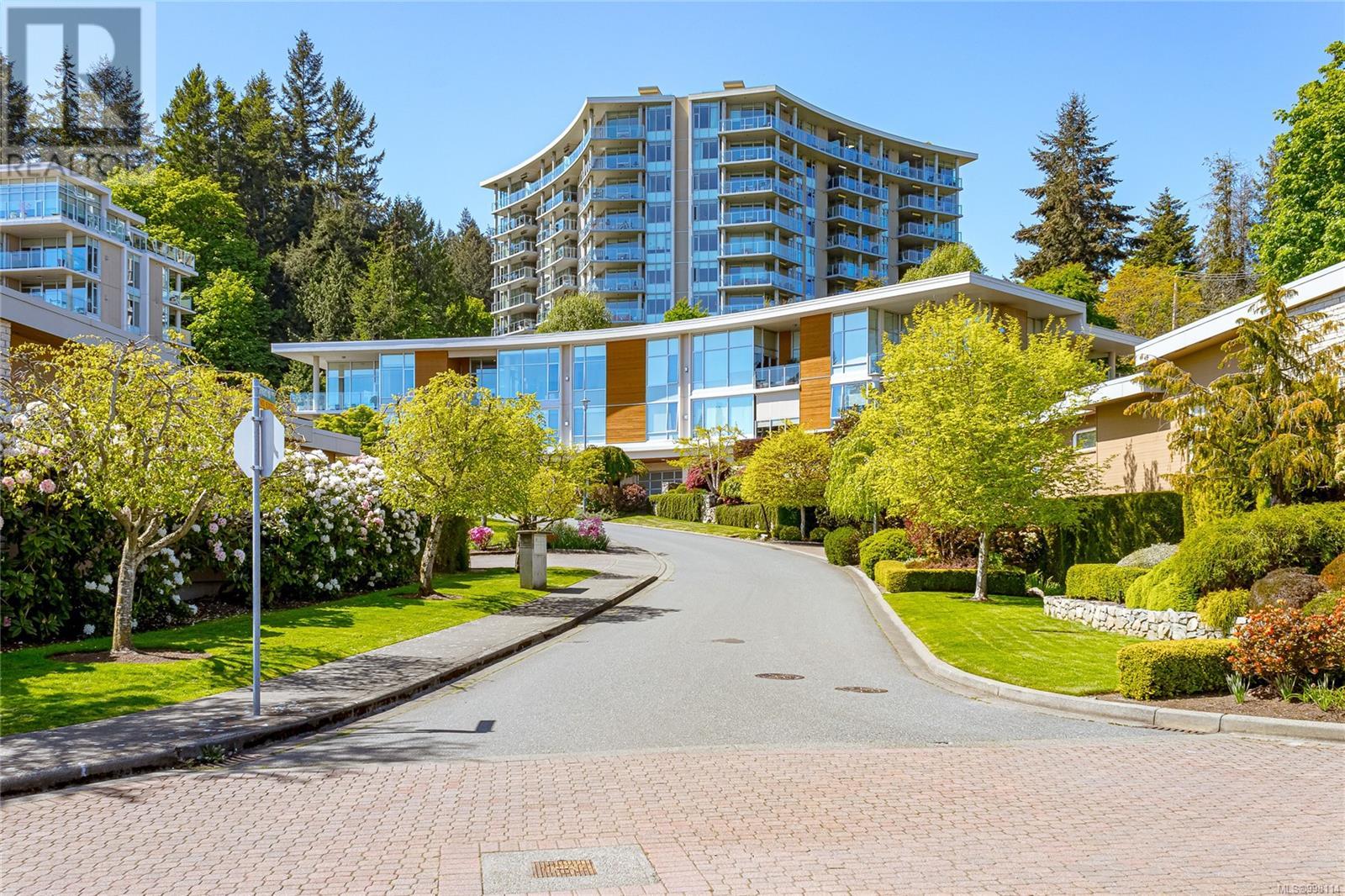 203 758 Sayward Hill Terr