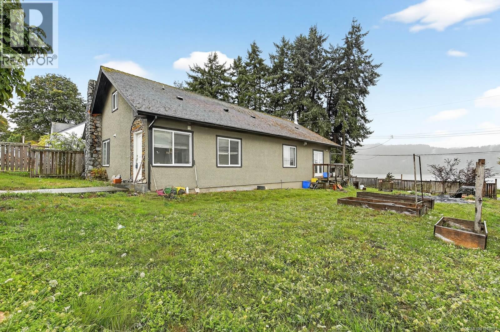 2968-2972 Kingsway Ave