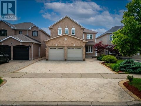 6356 NEWCOMBE Drive Mississauga ON L5V2G5