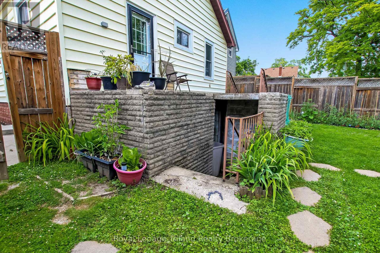 224 HARKNESS STREET