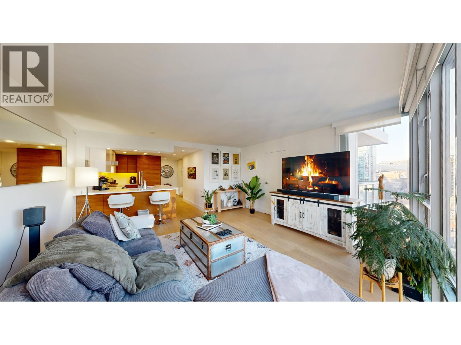 1901 930 CAMBIE STREET