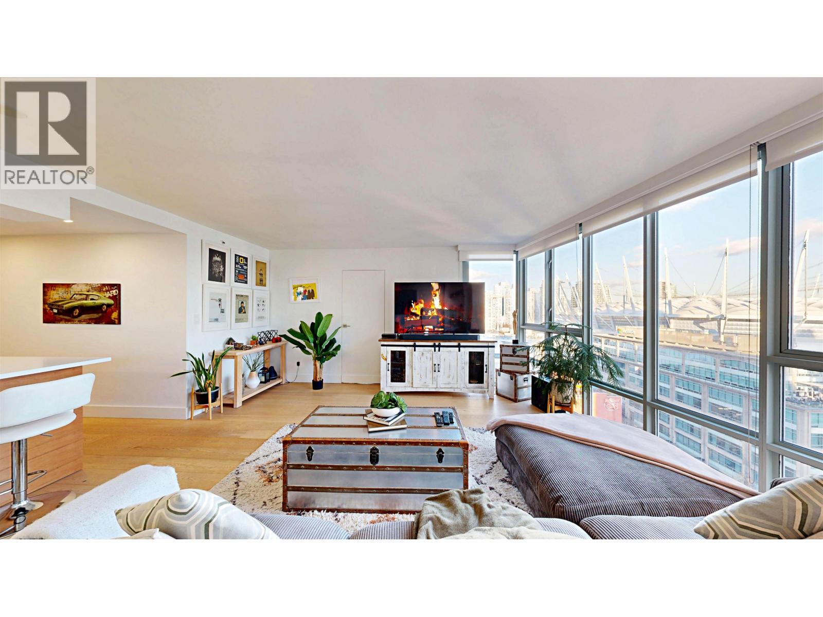 1901 930 CAMBIE STREET