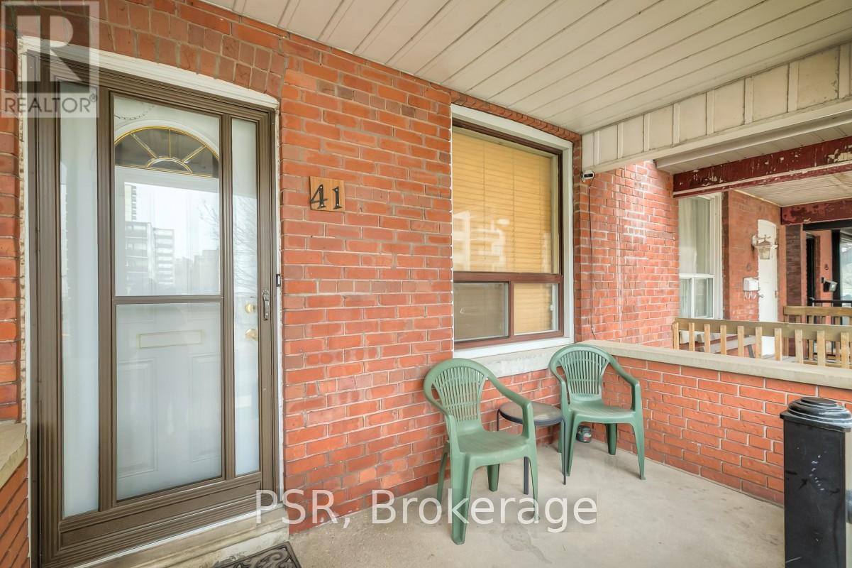 41 SPRINGHURST AVENUE
