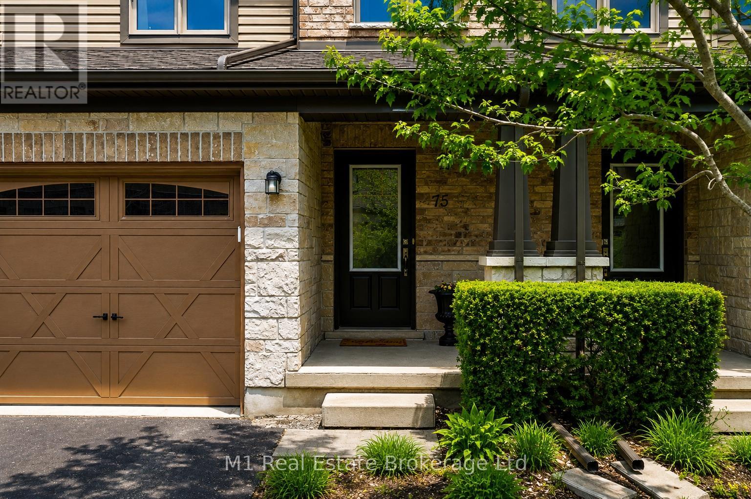 75 ARLINGTON CRESCENT