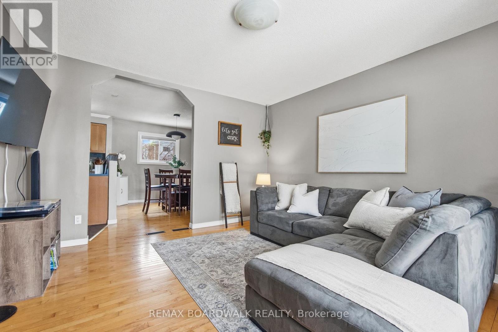 32 PROVOST STREET