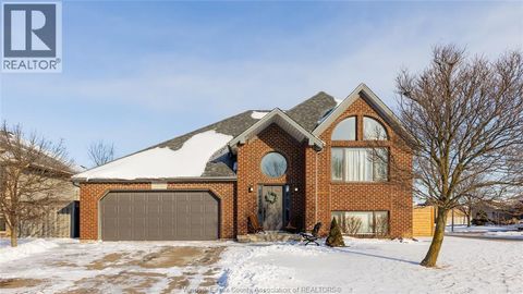 2840 WILDBERRY CRESCENT Tecumseh ON N9K1C2
