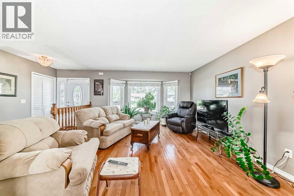 32 Radcliffe Bay SE