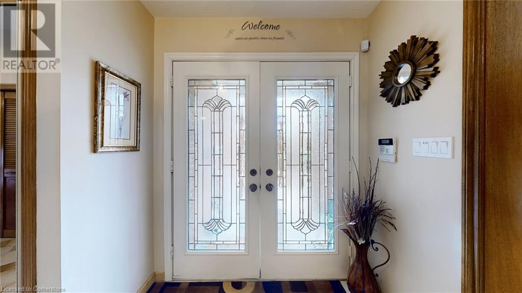71 FAIRVIEW Road W