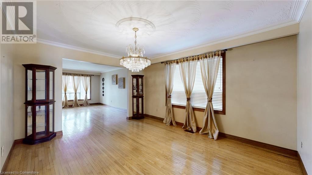 71 FAIRVIEW Road W