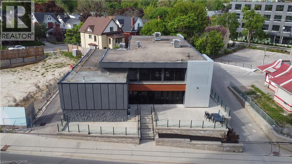 618 KING Street W