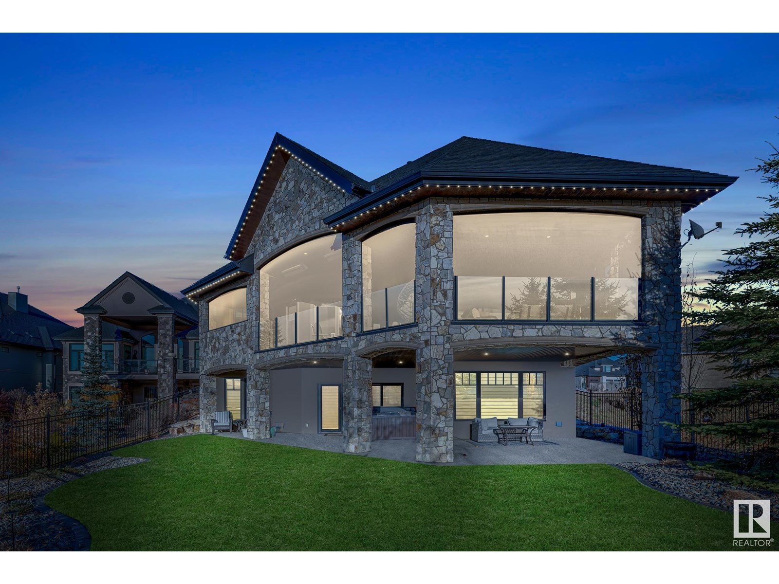 2790 WHEATON DR NW