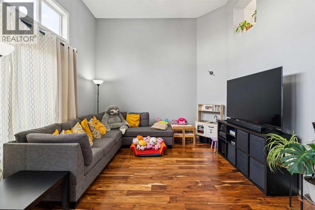 1224, 7038 16 Avenue SE