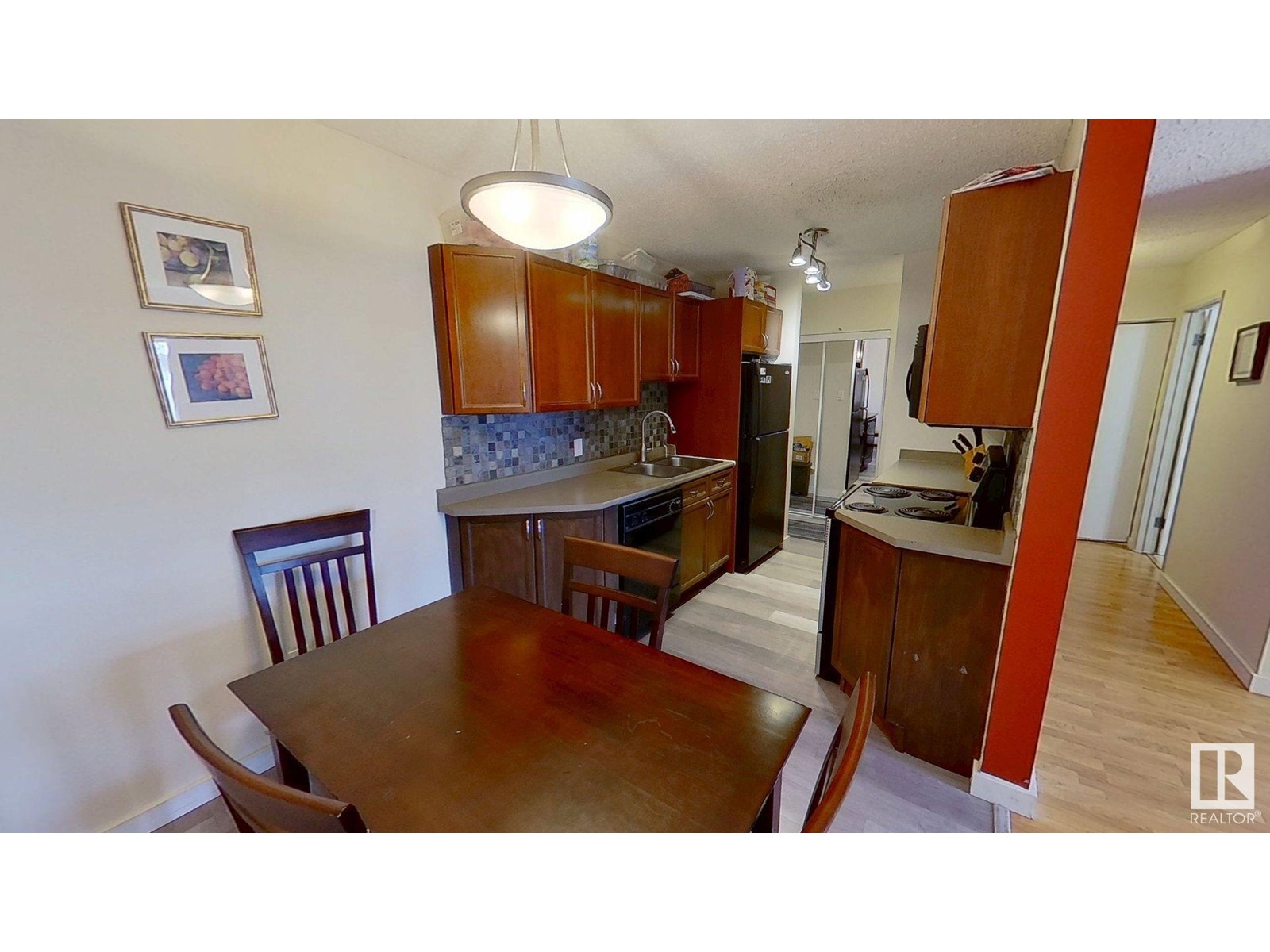 #401 10326 117 ST NW