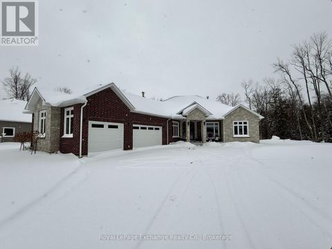12 SUNSET PLACE Huron-Kinloss ON N2Z0G6