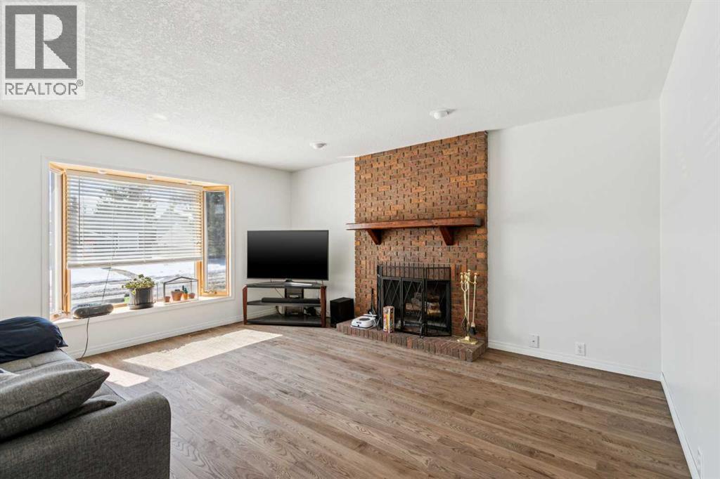 228 Marquis Place SE