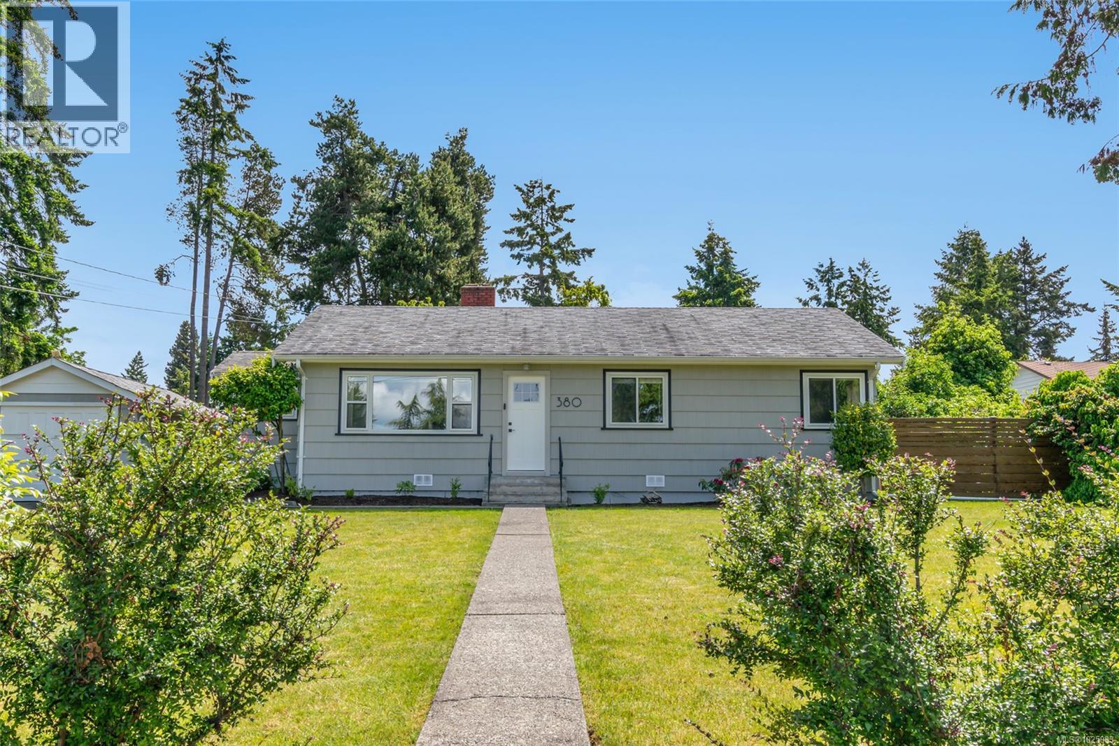 380 Hirst Ave W